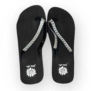 NWOT Yellow Box Womens Clear Rhinestone Zemily Flip Flop Sandals Black Size 10